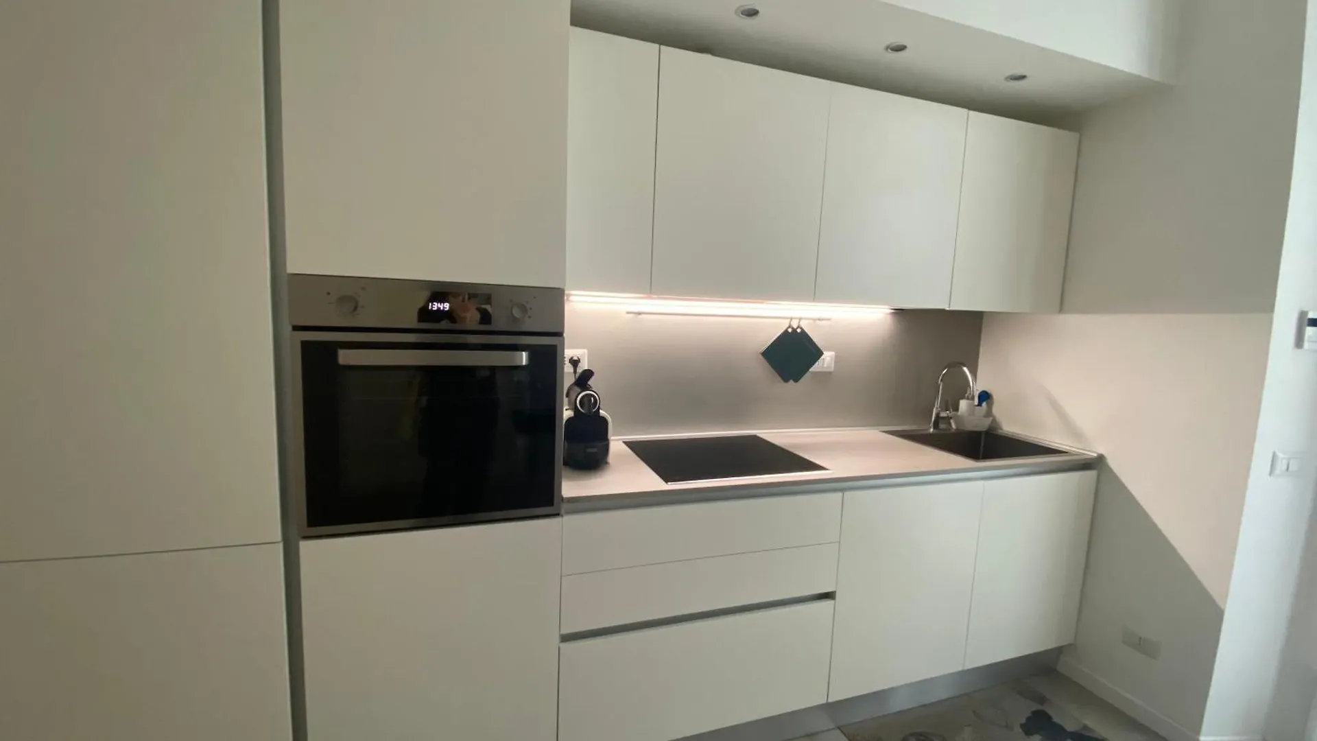 Apartment Luminoso Appartamento Bocconi Navigli Milan